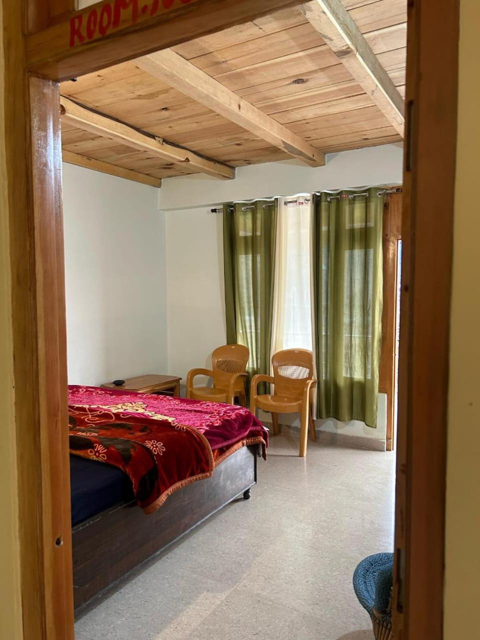 New Brahma Cafe Guest House Kalgha Esterno foto